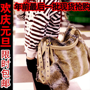 2011秋冬新款女包皮草包潮包兔毛包单肩包毛毛包斜跨包大 \